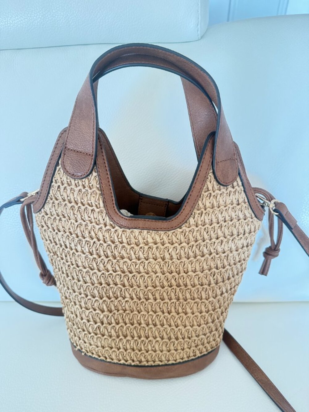 NWT TOMMY BAHAMA STRAW BUCKET BAG CROSSBODY W INNER POUCH - Picture 3 of 6